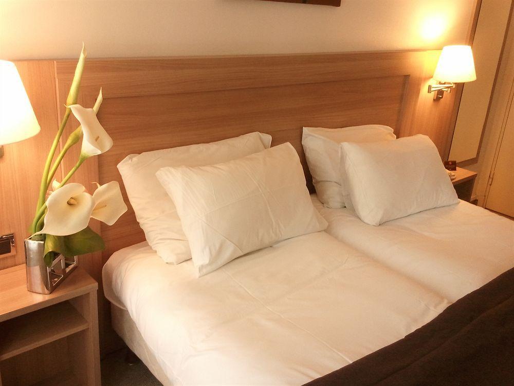 Hotel Boris V. By Happyculture Levallois-Perret Room photo